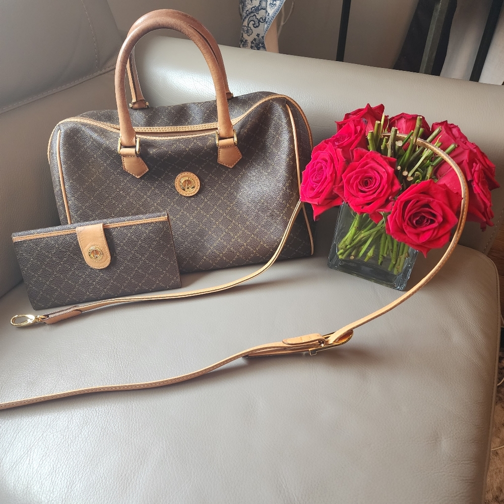 Bag and wallet set